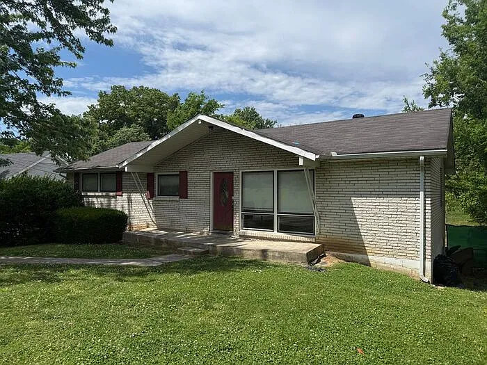 Building Photo - 256 Willow Ln