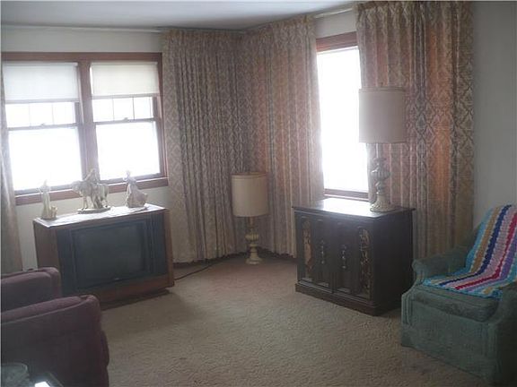 4th image of 2905 Niagara Ave