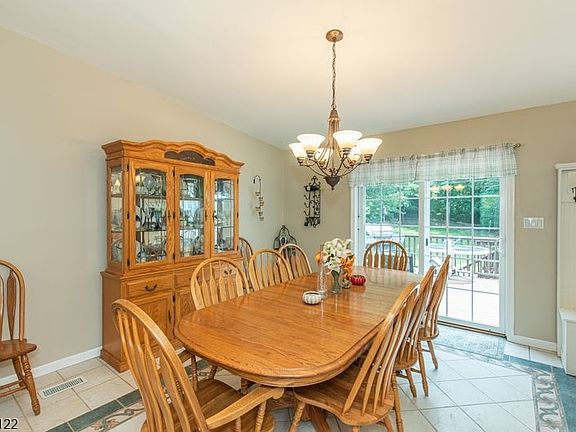 5th image of 48 Green Ln