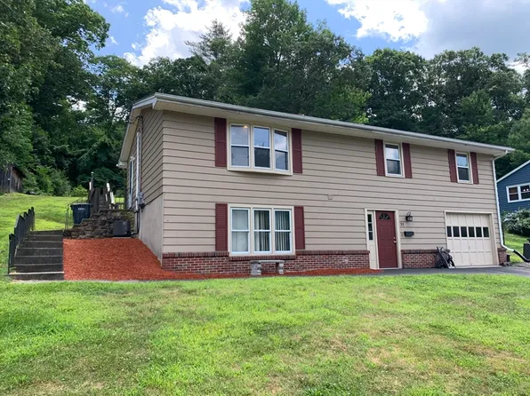 51 Pinedale St, Southbridge, MA 01550