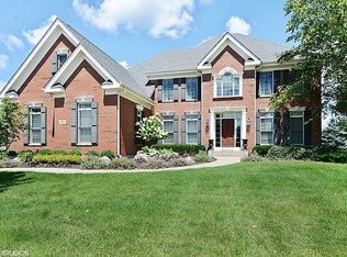 231 Merry Oaks Dr, Sycamore, IL 60178