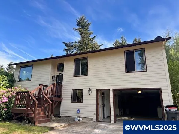 7482 Rayona Dr SE, Salem, OR 97317