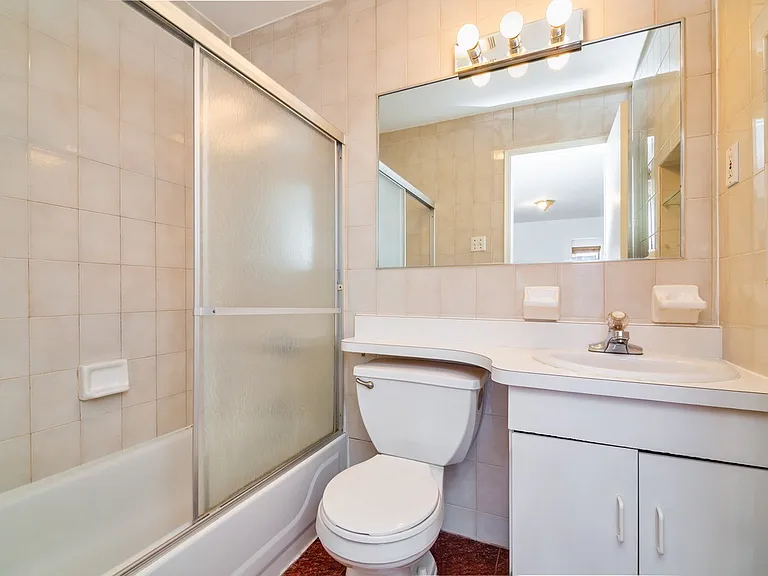 29 Orchard St #3A — Photo 4