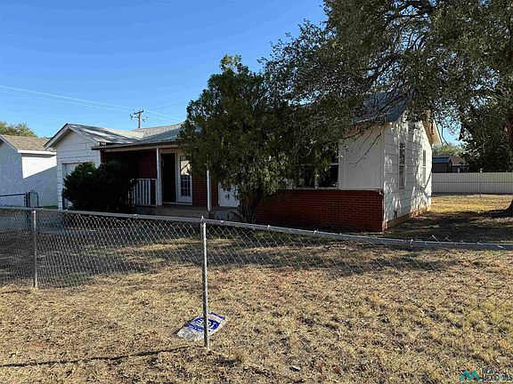 2nd image of 201 E Tierra Blanca Rd