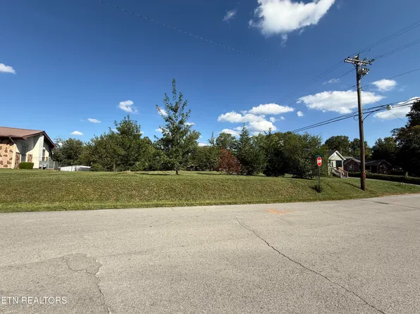 N North Bank St, Oneida, TN 37841