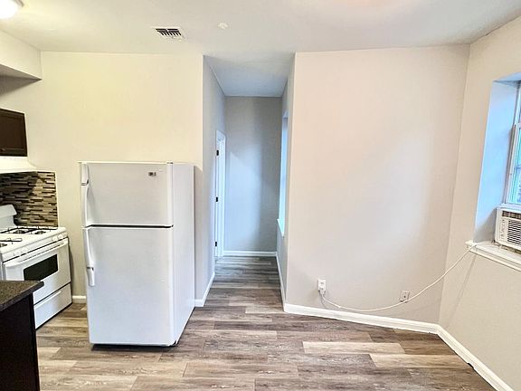 4th image of 364 White St APT 10
