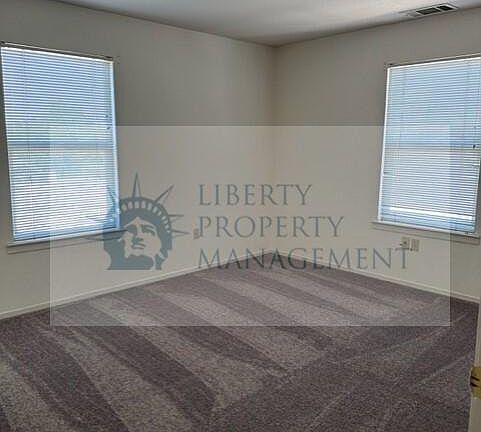 3rd image of 3403 N Pacific Ave #3403