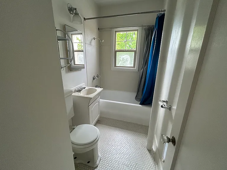 1530 NE 10th Ave #301 — Photo 7