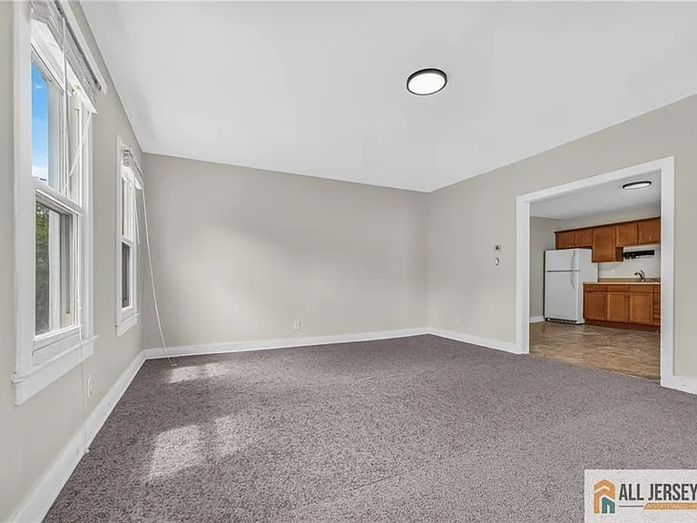 38-40 Brunswick Ave #2 — Photo 3