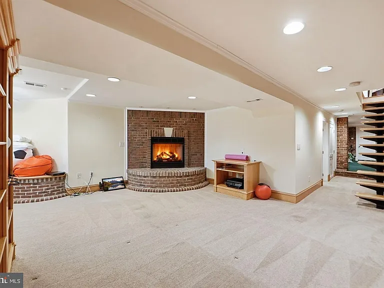 949 S St NW — Photo 27