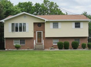 23 Independence Rd, Mountain Top, PA 18707