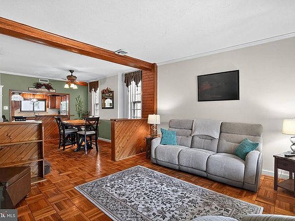 5th image of 3564 Retta St