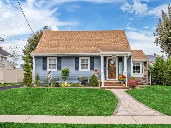 71 Weller Ter, Saddle Brook Twp., NJ 07663