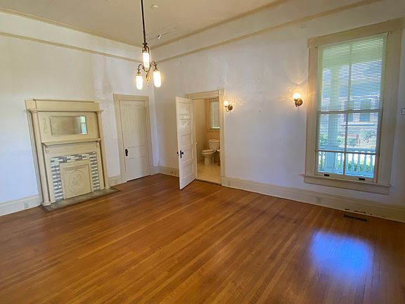 4th image of 702 Bellevue Ave