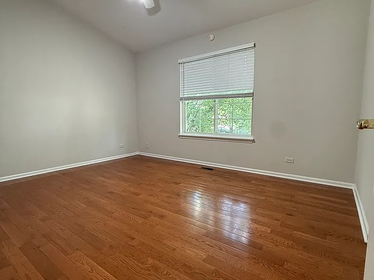 2442 Madiera Ln — Photo 8
