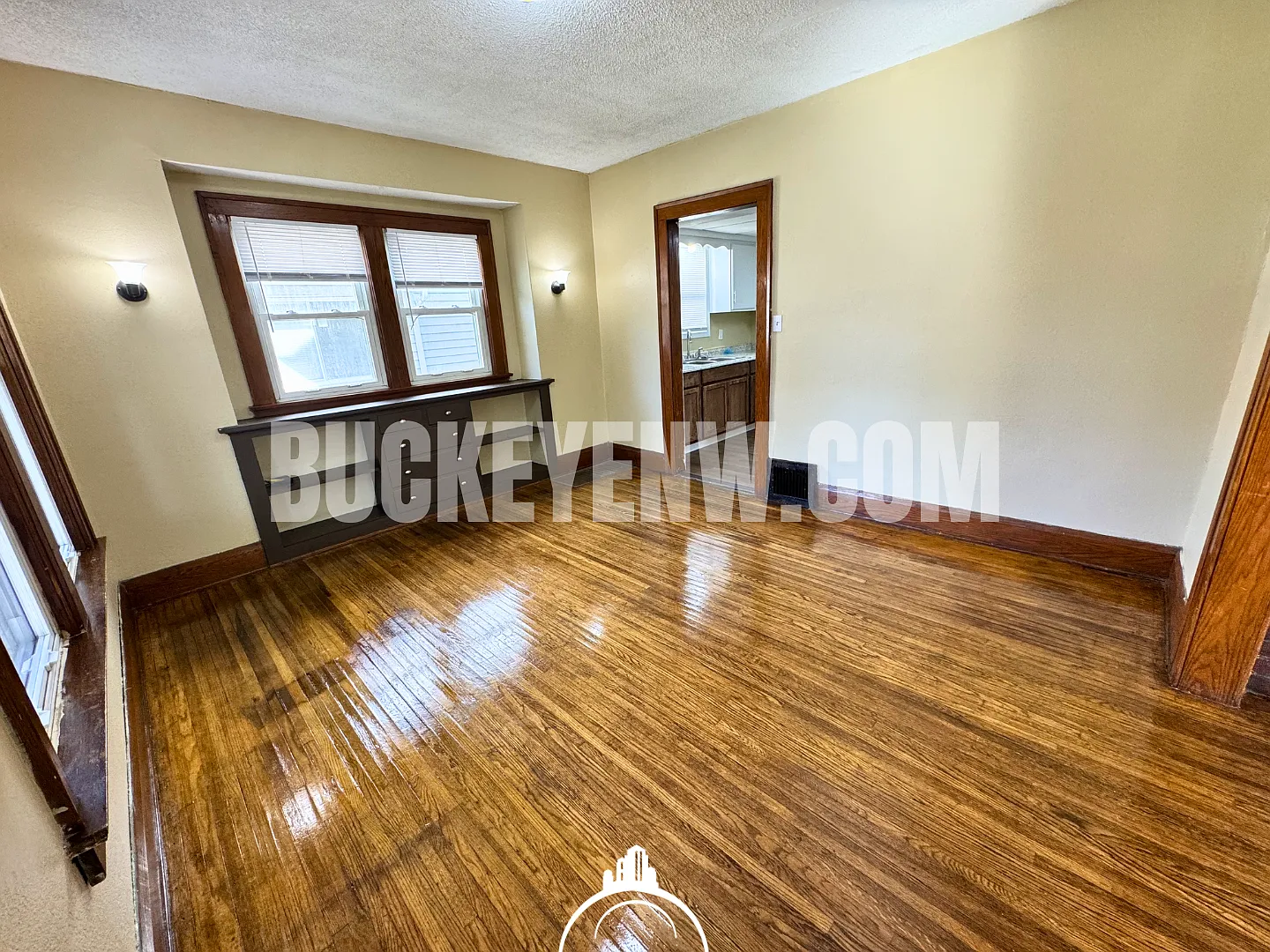 3 Bedroom House — Photo 4