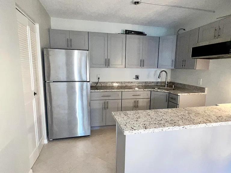 231 Pine Hov Cir #A-1 — Photo 5