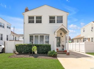 88 Beach Dr, Merrick, NY 11566