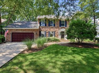 1419 Stevenson Dr, Libertyville, IL 60048