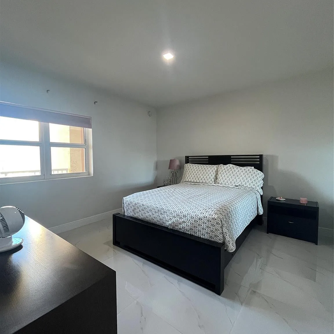 3 bed, 3.0 bath, 1800 sqft, $5,000 — Photo 4