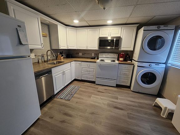 2nd image of 511 E Green Ave