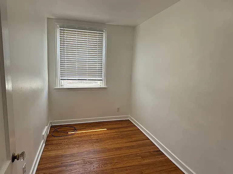 2922 Fanshawe St — Photo 15