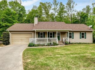 5490 Sugarmill Dr, Flowery Branch, GA 30542