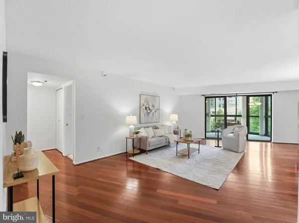 1600 N Oak St APT 732, Arlington, VA 22209
