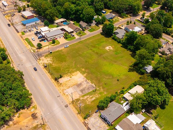 4th image of 1104 S Mobberly Ave