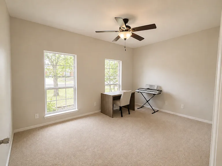 1622 Lake Travis Dr — Photo 18