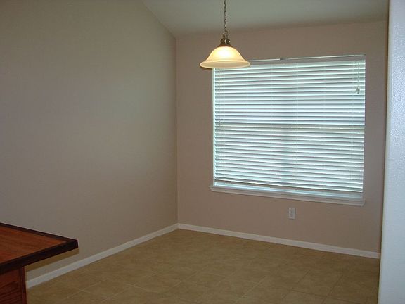 5th image of 23818 Fairport Harbor Ln