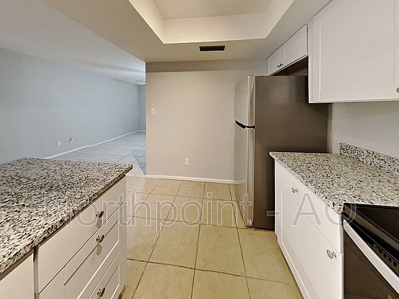 5th image of 3950 W Desert Hills Dr