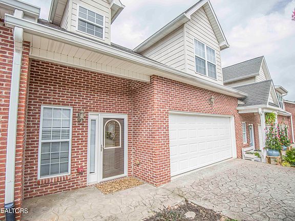 2nd image of 651 Yorkland Way