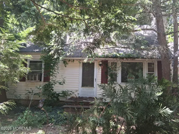 140 Fernhead Avenue, Spotswood, NJ 08884
