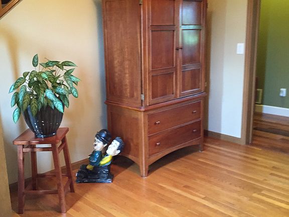 2nd image of 3707 Bluff Dr