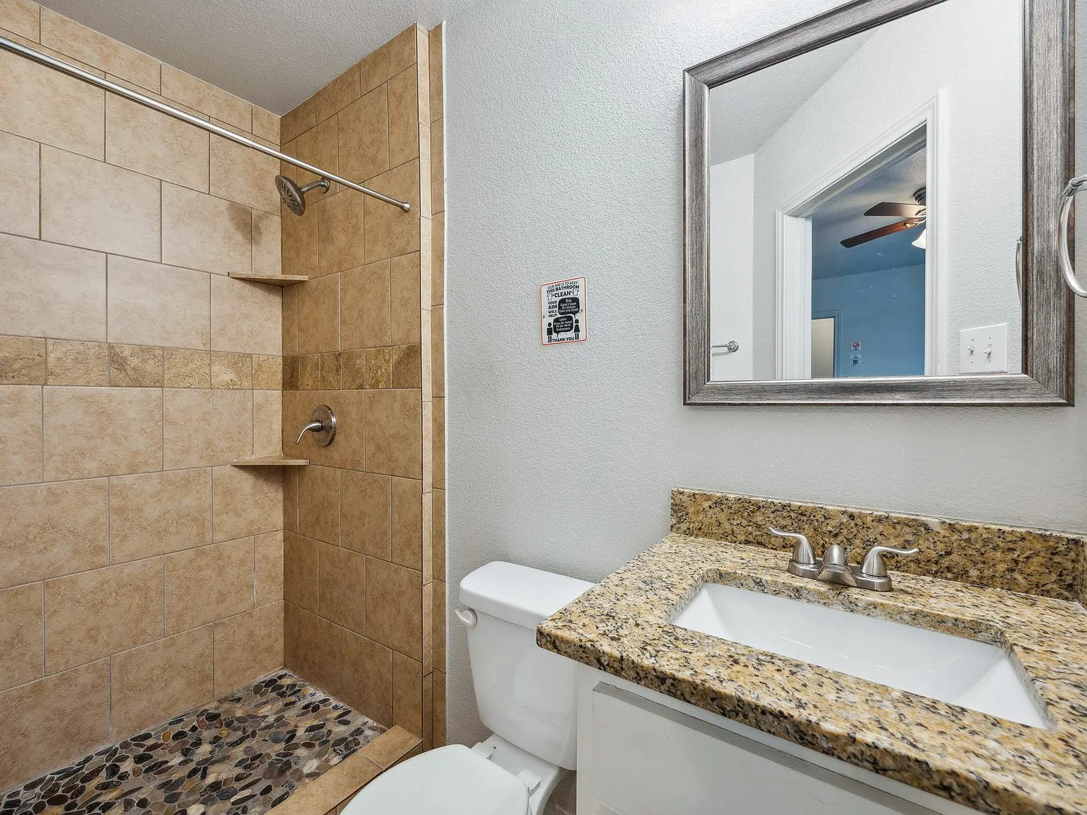 4 bed, 3.0 bath, 1700 sqft, $819 — Photo 4