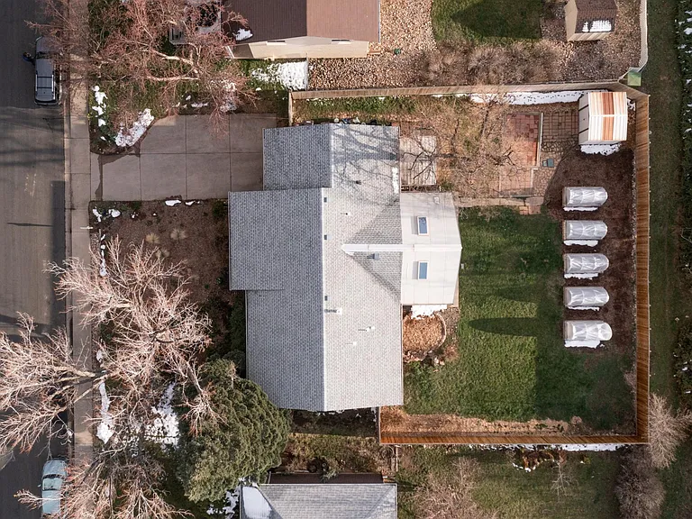 Aerial view of the house with north at the bottom, west on the right, Seminole Drive to the east on the left, and south at the top.
