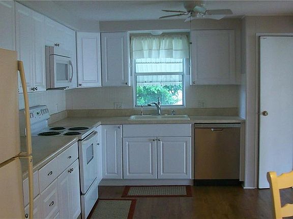 4th image of 7848 SE Continental Dr