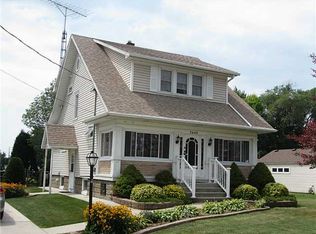 3440 Starr Ave, Oregon, OH 43616