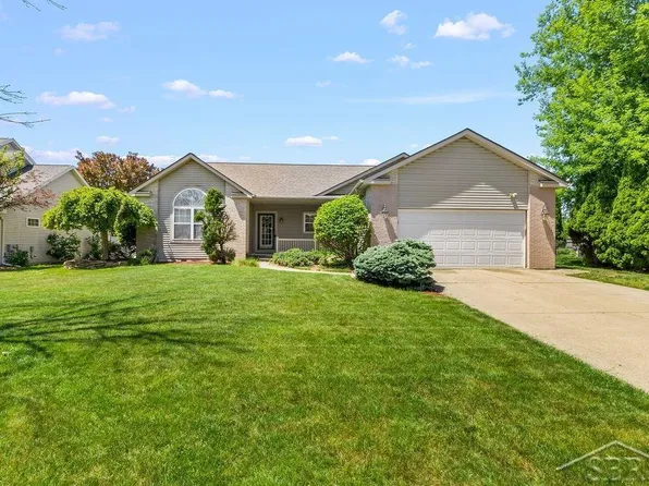 2961 Laurel Park Dr, Saginaw, MI 48603