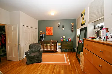 Rented by R New York