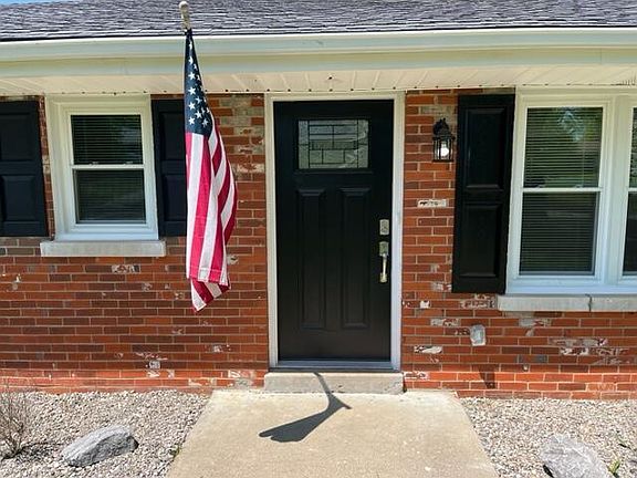 2nd image of 3141 Chatham Dr