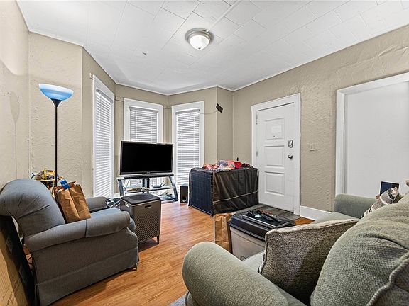 5th image of 152 Driving Park Ave