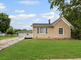 906 N State St, Marengo, IL 60152