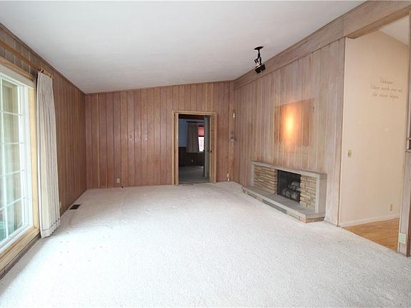 2nd image of 8996 Lindbergh Blvd
