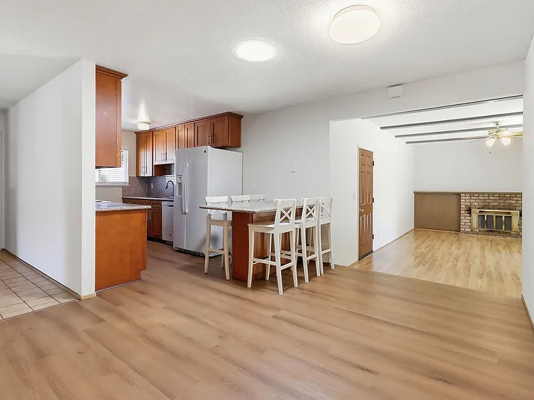 1571 Finch Way — Photo 9