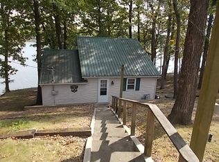 4 Algonquian Rdg, Pana, IL 62557