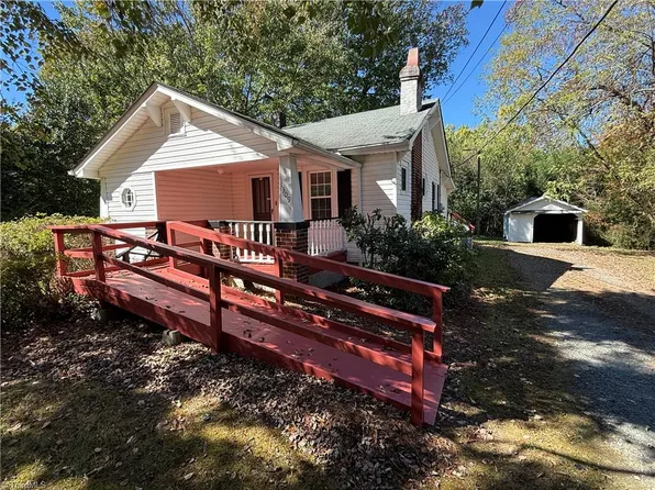 1309 Pleasant View Dr, Winston Salem, NC 27105