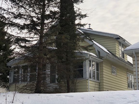 2nd image of 1584 Stillwater Ave