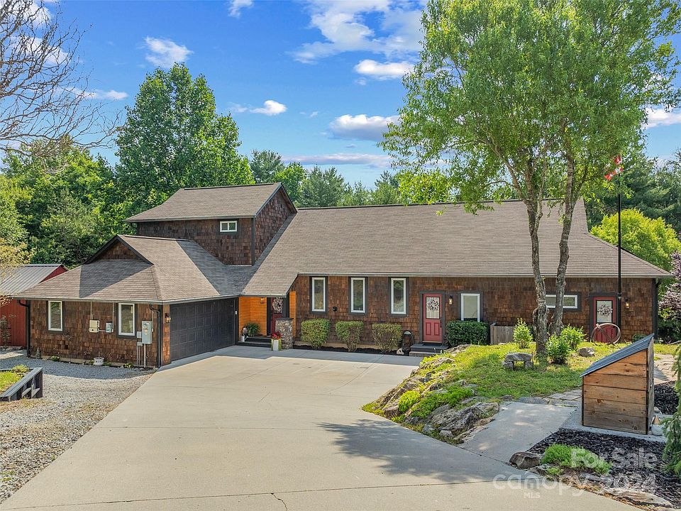 1st image of 82 Hidden Knoll Dr